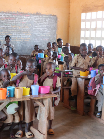Projet de Promotion de Modèles d’Alimentation scolaire Intégrée en Afrique de l’Ouest (PMAI-AO)